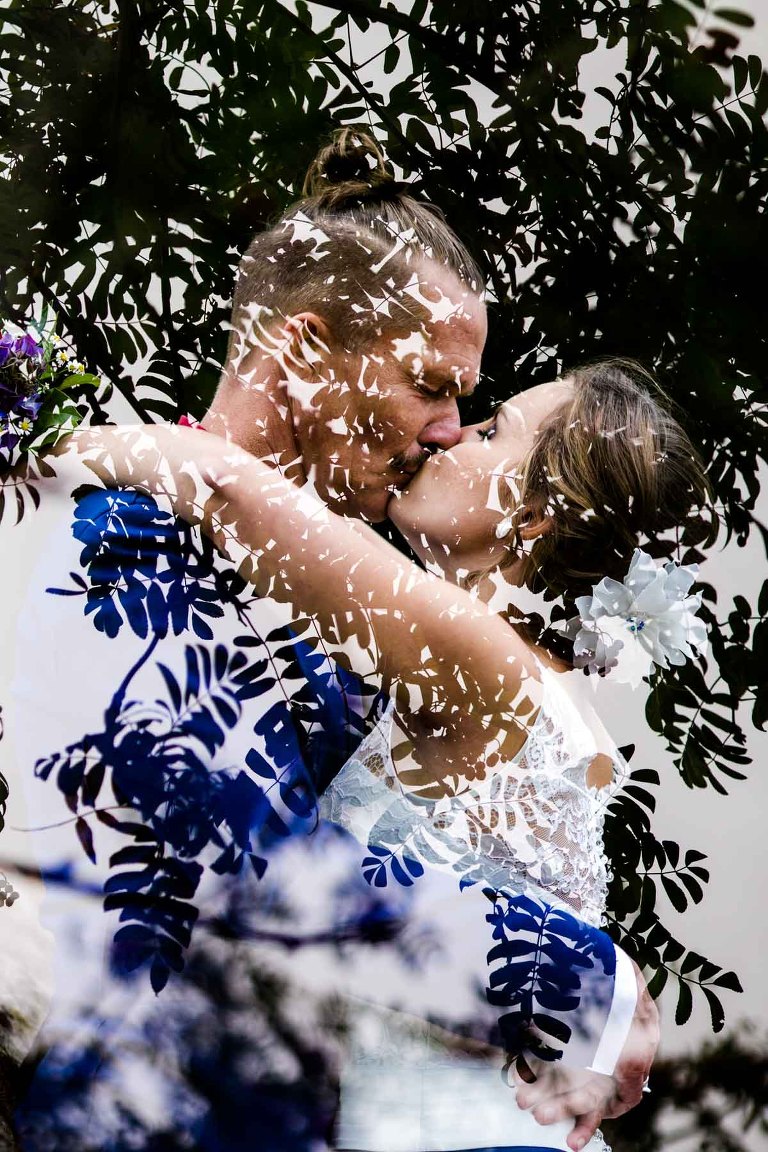 Hipster-Bräutigam und moderne Braut fotografiert vom Hochzeitsfotograf in Dresden