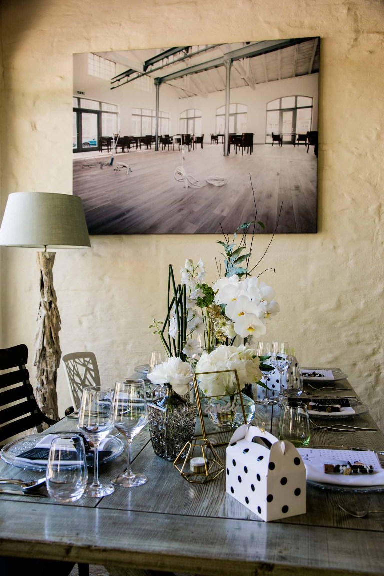 Stil im Elements Deli in Dresden vom Hochzeitsfotograf in Dresden