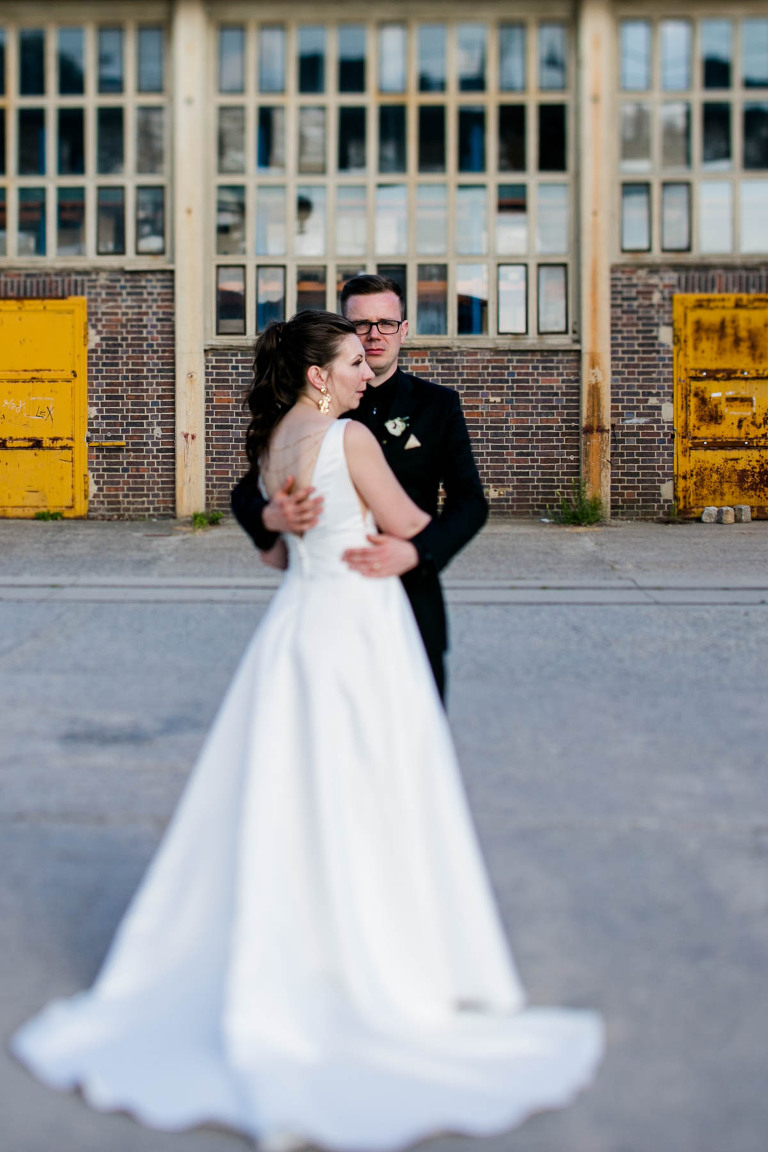 Brautpaar von Hochzeitsfotograf in Dresden fotografiert