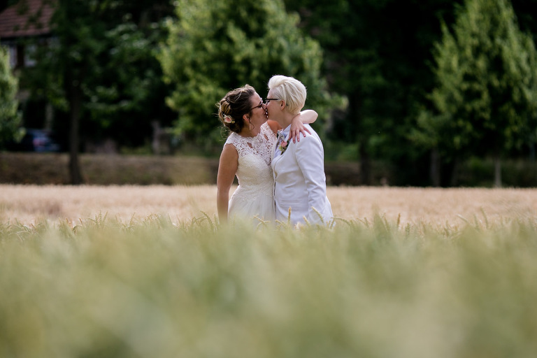 lesbische Hochzeit fotografiert von Hochzeitsfotograf in Dresden