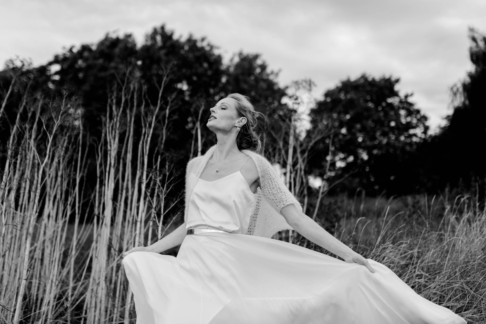 Braut bei Scheunenhochzeit auf Göhrischgut fotografiert von Hochzeitsfotograf Dresden