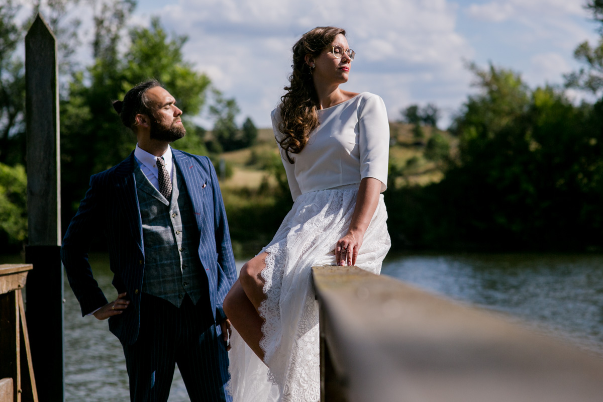 Brautpaar bei Hochzeit in Halle fotografiert von Hochzeitsfotograf in Leipzig