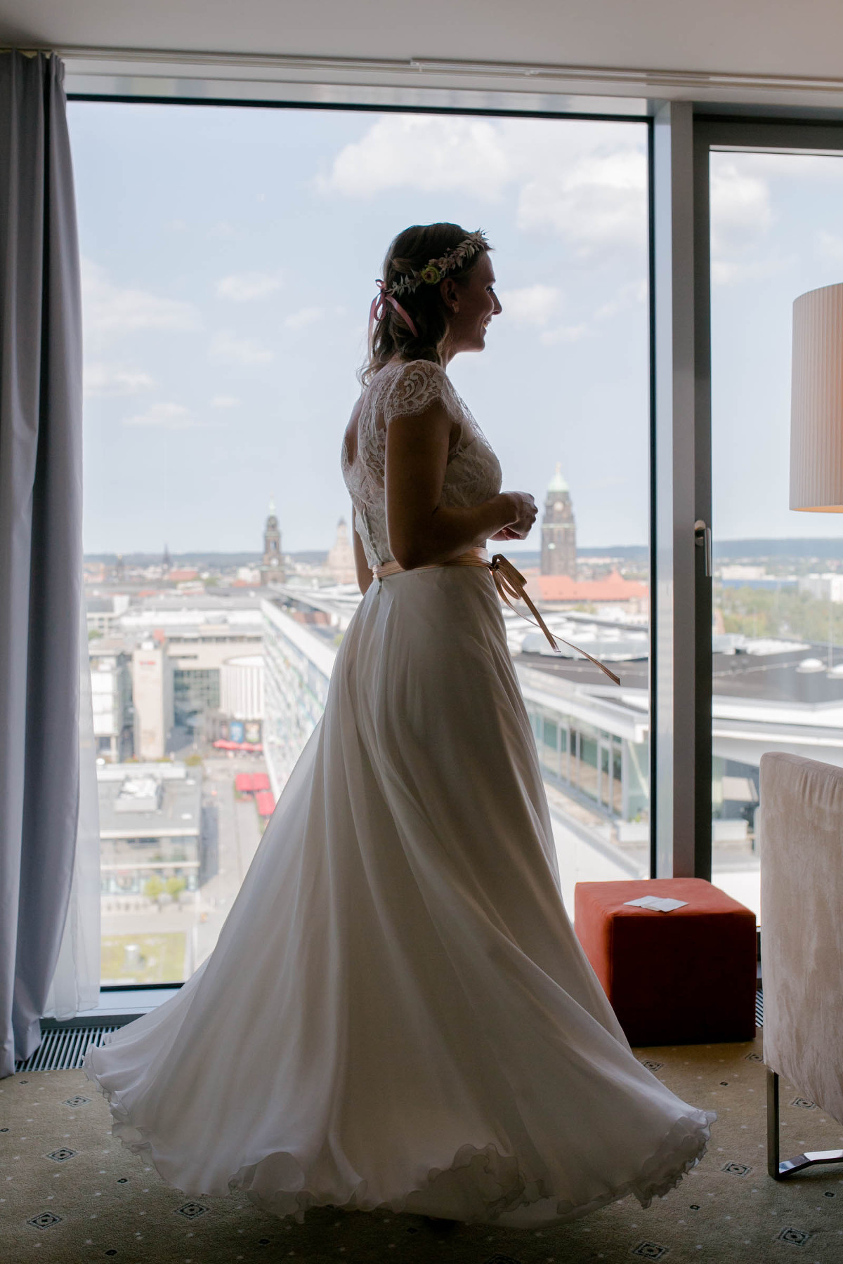 Braut bei der Vorbereitung in Dresden