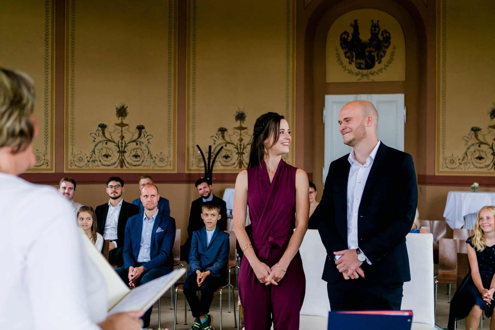 Brautpaar bei Hochzeit in Schloss Wackerbarth in Radebeul